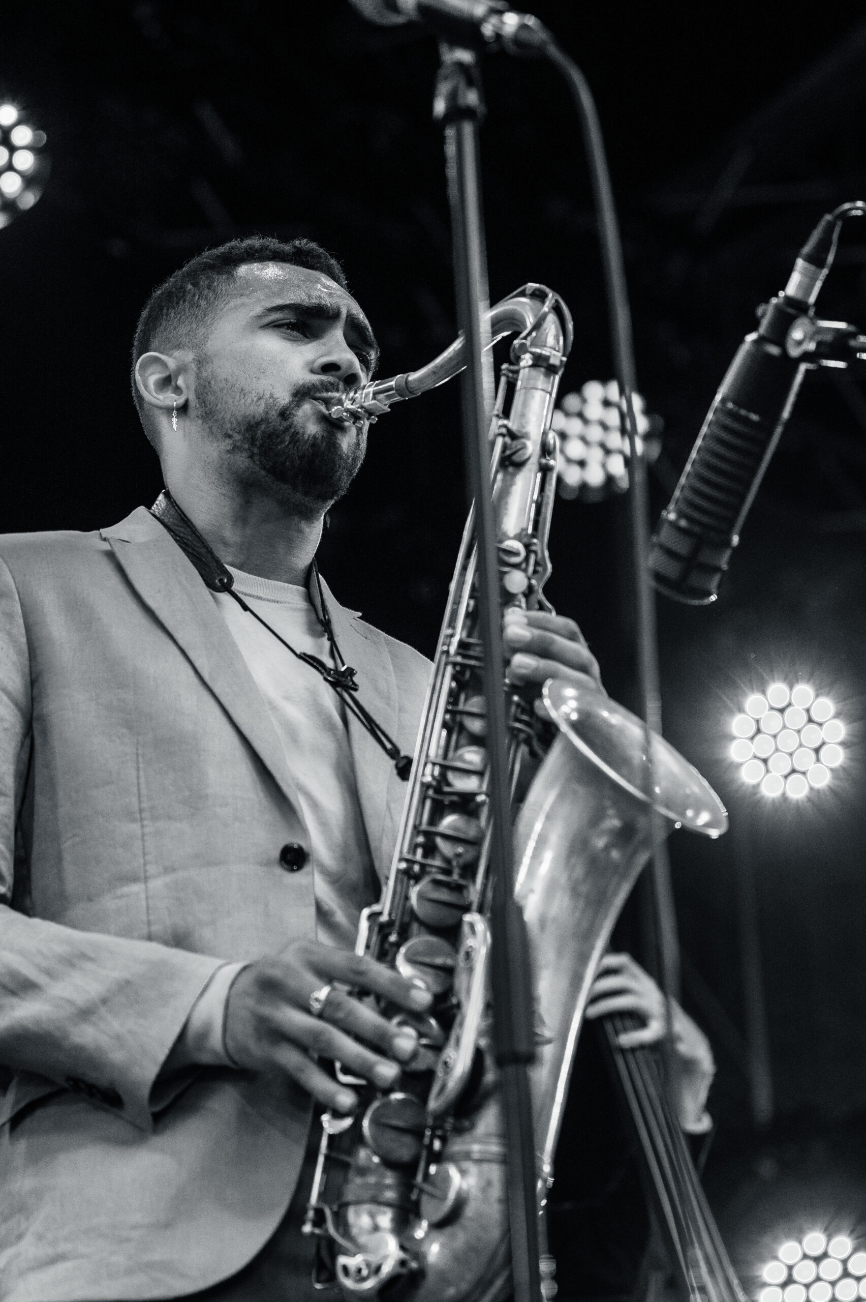 Jazzopen 2023: QUARTERTONEGewinner des Landes- und Bundeswettbewerb Jugen Jazzt 2022Das Quartett Quartertone bildete sich 2020 aus vier Mitgliedern des Landesjugendjazzorchesters Hessen und besteht aus Darius Blair (Saxophon), Finn Heine (Gitarre), Luis